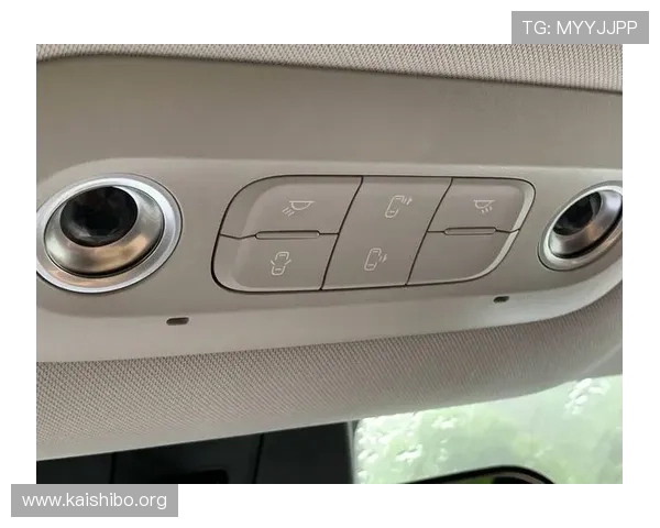 宝马线上娱乐网址为用户提供丰富的车型图片和详细配置介绍满足个性化定制需求